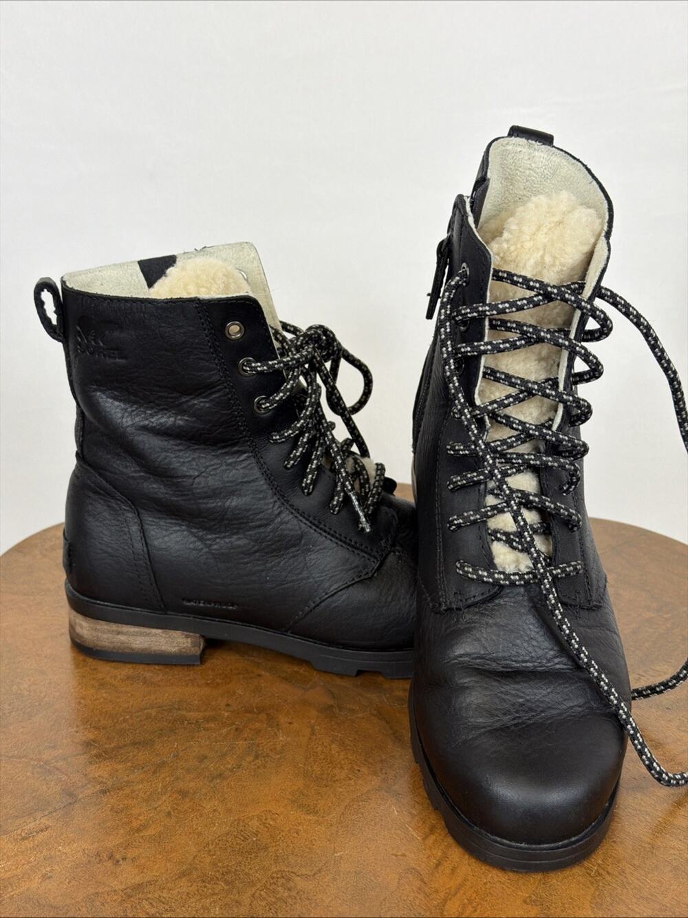 Sorel Women's Size 7 Black Leather Waterproof Winter Boots Faux Shearling Zip